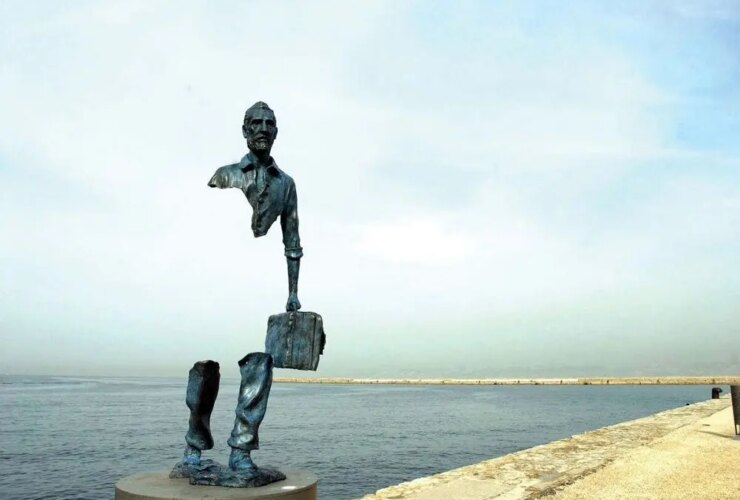 چگونه یک و نیم تریلیون دلار ثروت از ایران خارج شد؟ 8 چگونه یک و نیم تریلیون دلار ثروت از ایران خارج شد؟