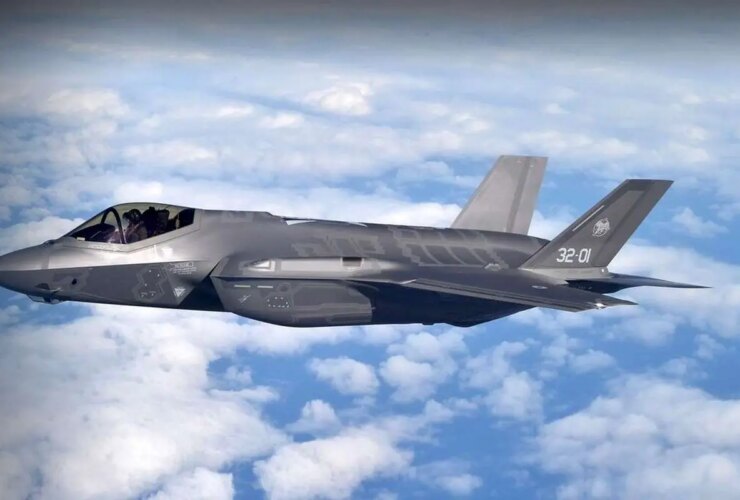 فیلمی از سقوط هواپیمای جنگی آمریکایی