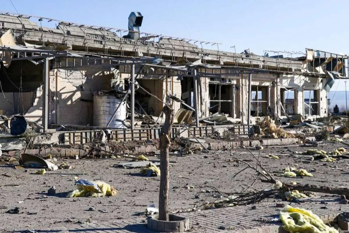 تصاویر; اثرات حمله هوایی به مجتمع بین راهی زنجان