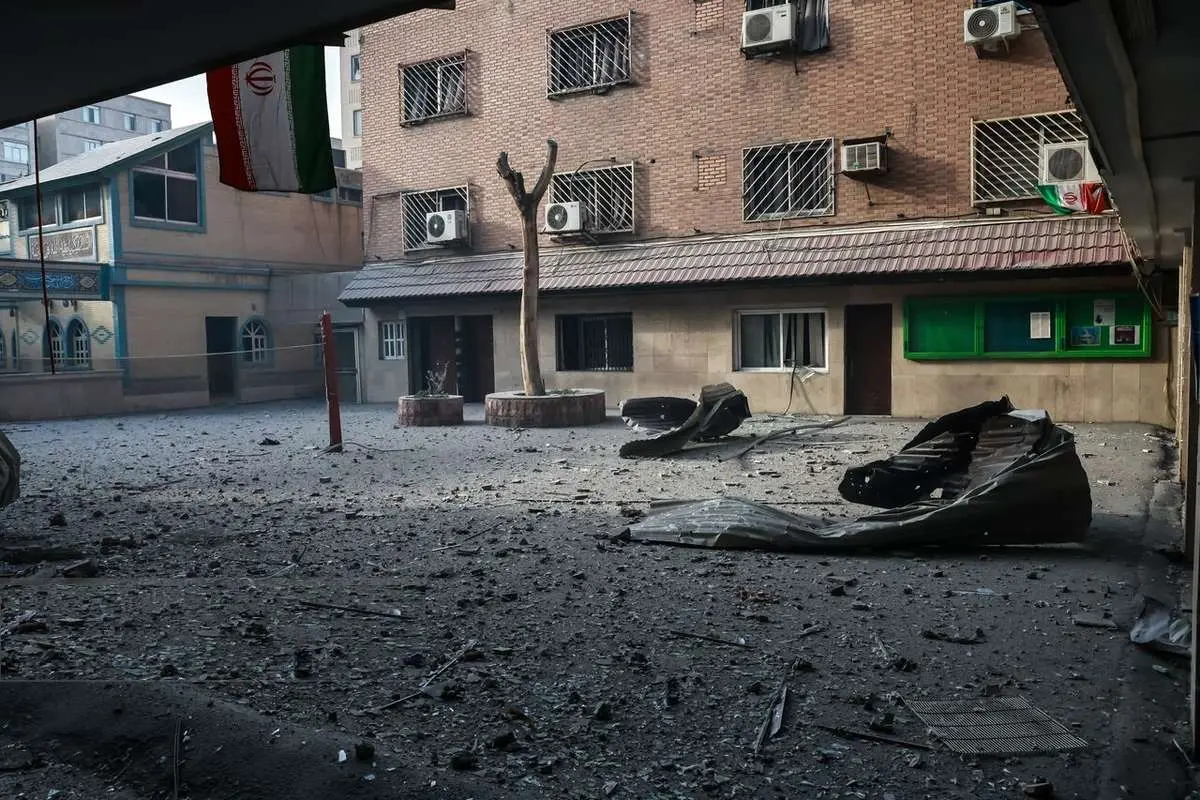 تصاویر; اصابت موشک به مدرسه علامه حلی تهران