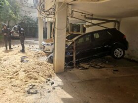 تصاویری از اسرائیل پس از اصابت موشک توسط ایران با 24 بمب 8 تصاویری از اسرائیل پس از اصابت موشک توسط ایران با 24 بمب