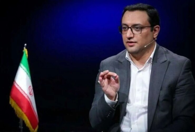 مشاور قالیباف: اتاق جنگ زیر نظر آیت الله سید مجتبی خامنه ای اداره می شود