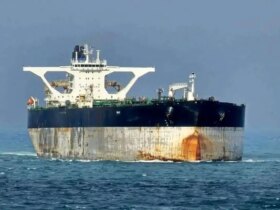 اکسیوس مدعی است: حداقل پنج کشتی باری در خلیج فارس هدف حملات ایران قرار گرفتند