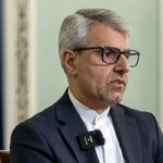 بقایی: نمی توانیم بپذیریم که دشمن گاهی صحبت از گفت وگو می کند و بعد با جنگ مواجه می شویم