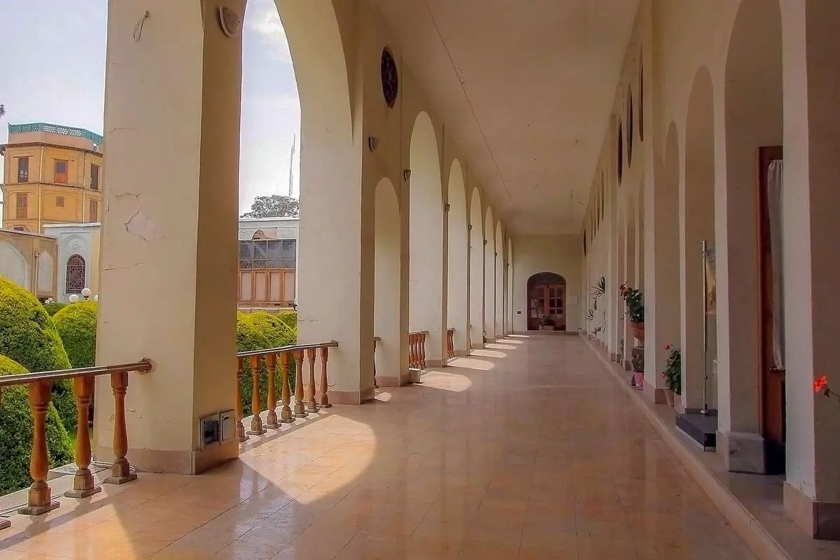 خسارت جنگ به عمارت تاریخی رکیب خانه اصفهان