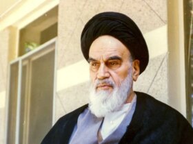 3. حذف بصری امام خمینی در ویژه برنامه نوروزی شبکه تلویزیون 9 3. حذف بصری امام خمینی در ویژه برنامه نوروزی شبکه تلویزیون