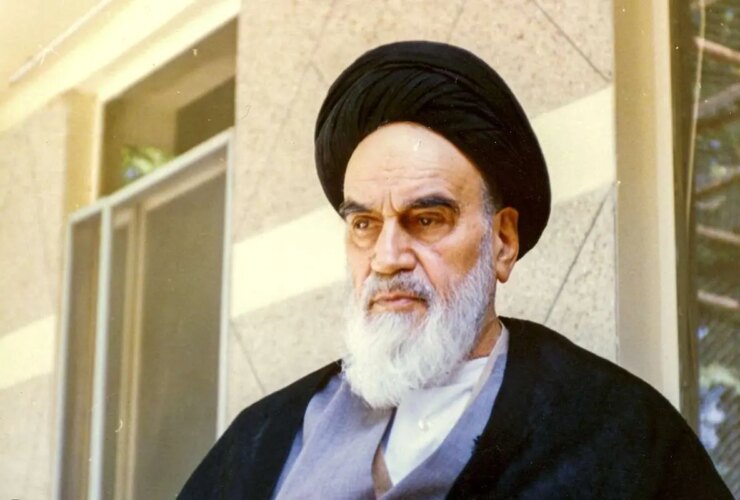 3. حذف بصری امام خمینی در ویژه برنامه نوروزی شبکه تلویزیون 33 3. حذف بصری امام خمینی در ویژه برنامه نوروزی شبکه تلویزیون