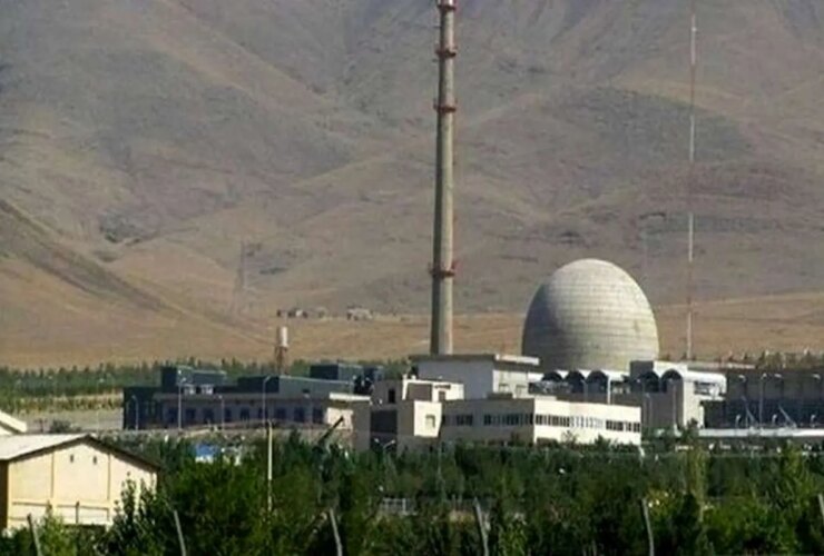 حمله به مجتمع غنی سازی نطنز