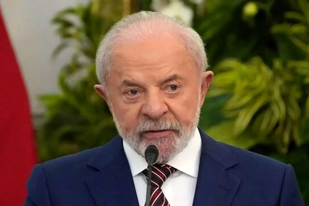 عصبانیت رئیس جمهور برزیل؛ هرکس توپ و کشتی داشته باشد فکر می کند صاحب دنیاست!