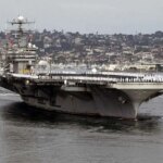 آبراهام لینکلن مورد هدف موشک های ارتش قرار گرفت