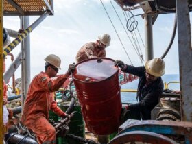 نفت دوباره گران شد