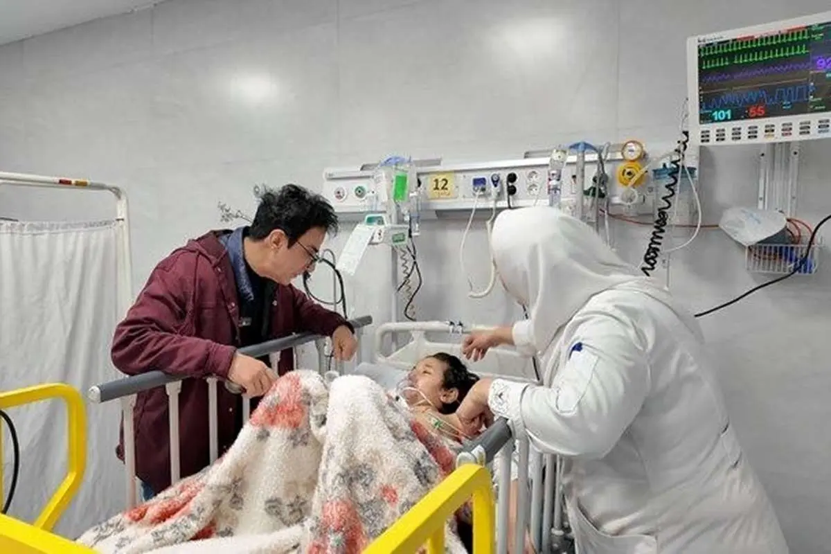 دیدار عموپورنگ از کودکان مجروح جنگ