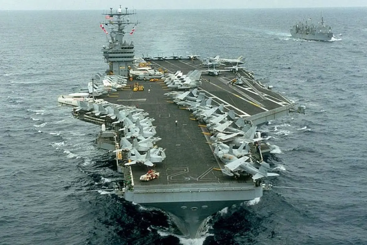 ستاد حاتم الانبیاء: یک زیردریایی آمریکایی در بندر صلاله هدف قرار گرفت. 1 ستاد حاتم الانبیاء: یک زیردریایی آمریکایی در بندر صلاله هدف قرار گرفت.