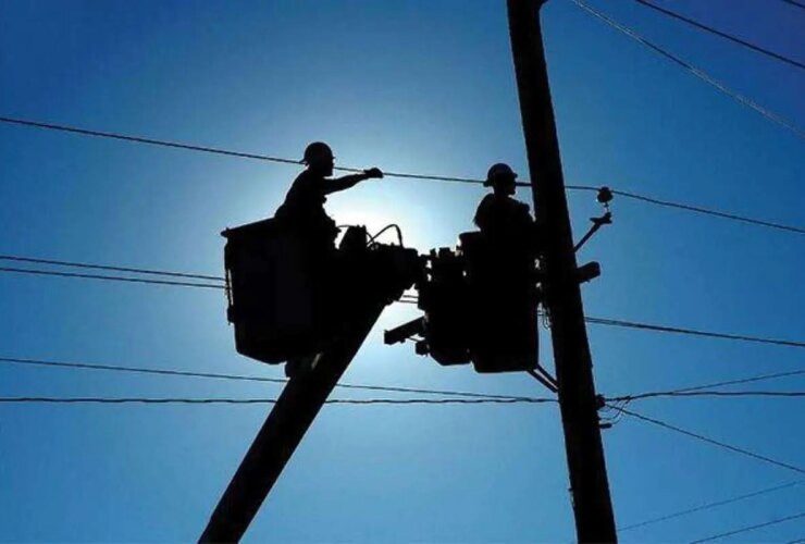 قطعی برق در تهران برطرف شد و برق مناطق آسیب دیده برقرار شد 39 قطعی برق در تهران برطرف شد و برق مناطق آسیب دیده برقرار شد