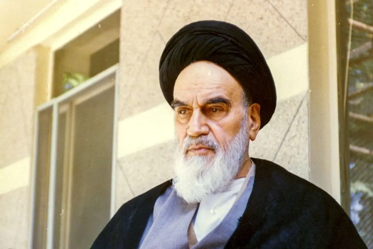 3. حذف بصری امام خمینی در ویژه برنامه نوروزی شبکه تلویزیون