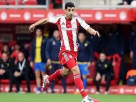 80 دقیقه بازی، بدون ضربه؛ مهدی طارمی و المپیاکوس کنار هم ایستاده اند