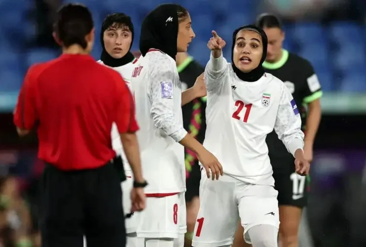 Gölnuş Hüsrevi هم نزدیک بود پناهنده شود!