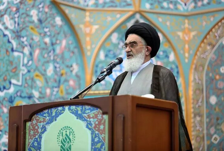 امام جمعه قم: خامنه ای دیگر در راه است 34 امام جمعه قم: خامنه ای دیگر در راه است