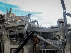 تصاویر; اثرات حمله به ساختمان های مسکونی در تهران در هفتم فروردین 8 تصاویر; اثرات حمله به ساختمان های مسکونی در تهران در هفتم فروردین