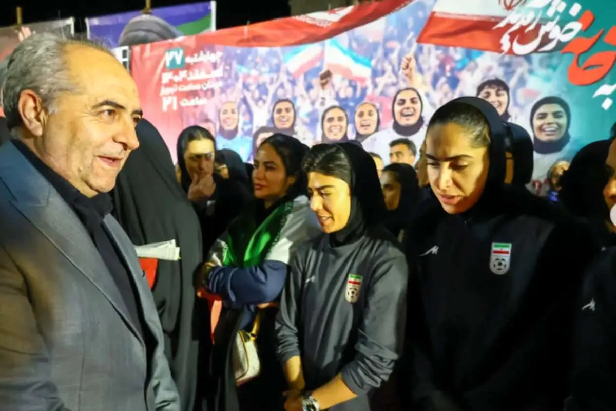 تصاویر; استقبال مردم تبریز از بانوان ملی پوش