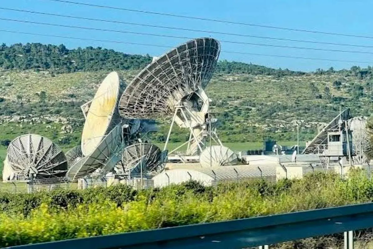 تصاویری از تجهیزات راداری اسرائیل پس از حمله موشکی حزب الله