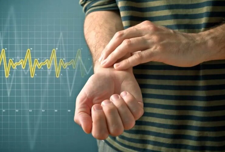تعیین علائم حیاتی و ارزیابی سطح هوشیاری در شرایط رزمی