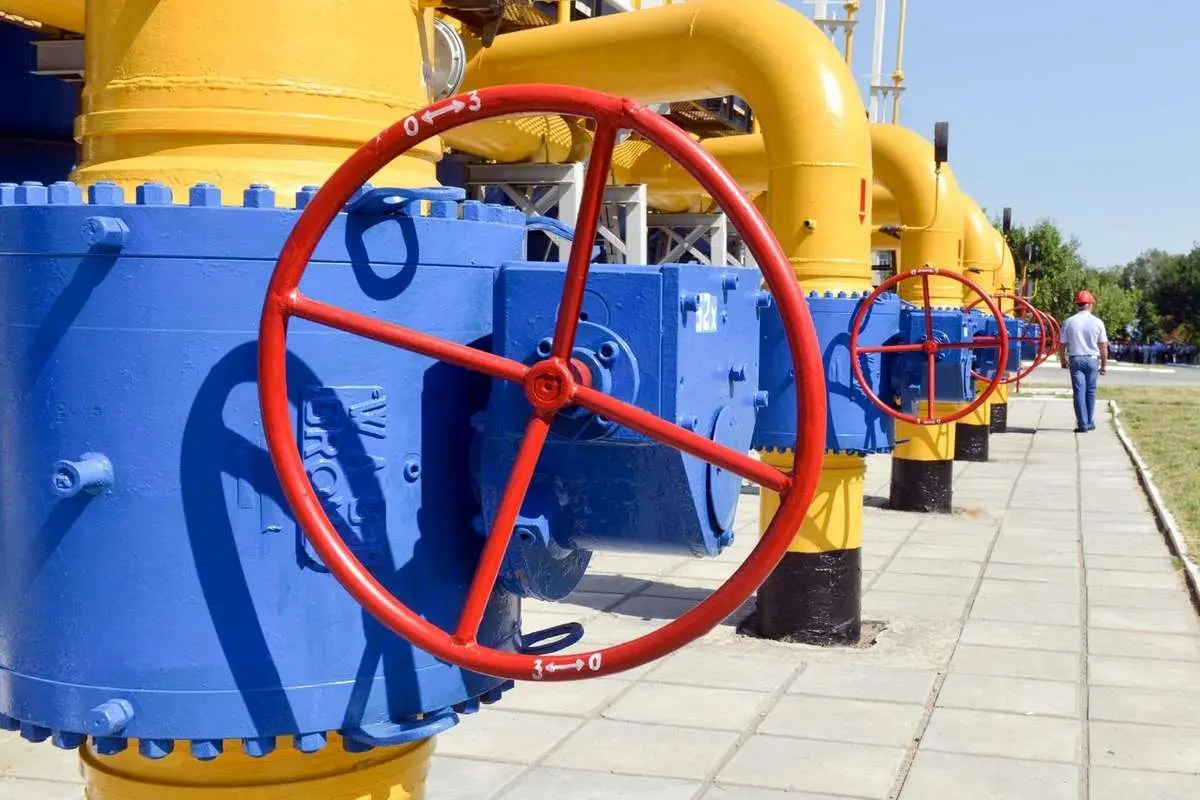 حمله آمریکا و اسرائیل به زیرساخت های برق و گاز در اصفهان و خرمشهر