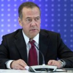 دیمیتری مدودف: مداخله آمریکا در ایران یک اشتباه استراتژیک است