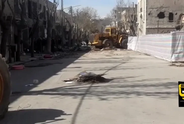 ساختمان هلال احمر و سینما تربیت مهاباد تخریب شد