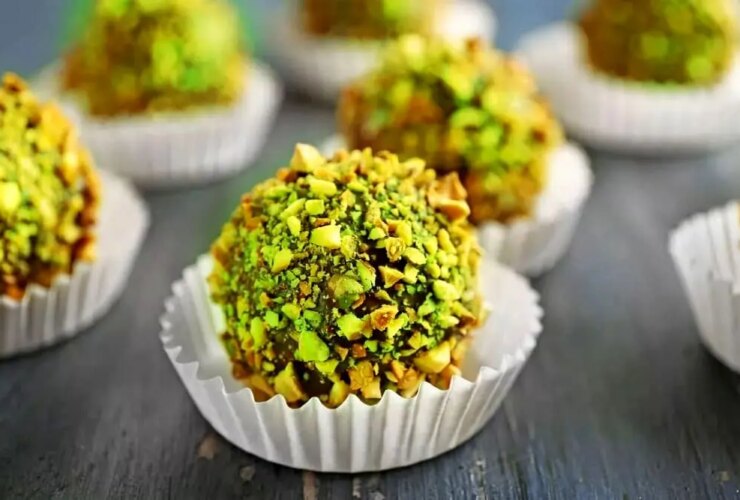 طرز تهیه دسر ملکه بادام زمینی