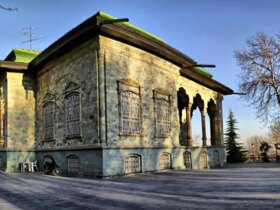 عکس خانه سبز بعد از بمباران