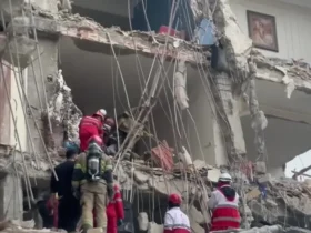 فیلمی از حمله هوایی به یک منطقه مسکونی در تهران 8 فیلمی از حمله هوایی به یک منطقه مسکونی در تهران