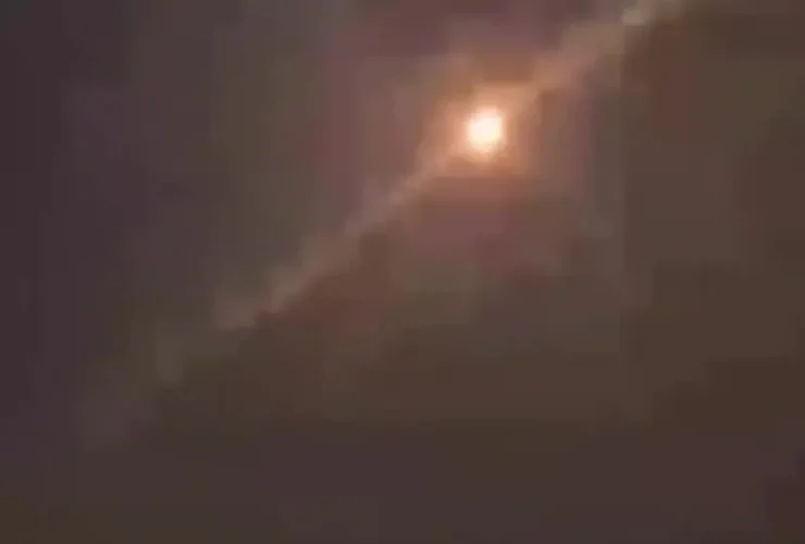 لحظه اصابت موشک به تل آویو