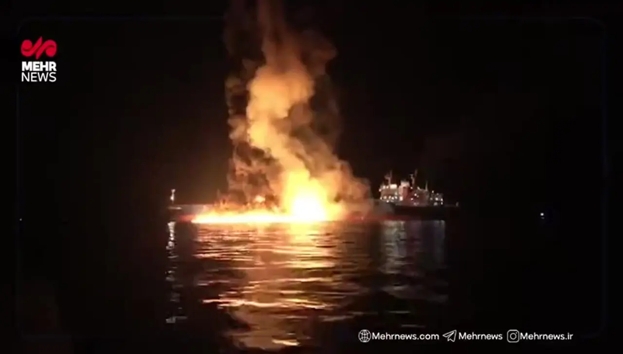 لحظه اصابت موشک سپاه پاسداران به نفتکش آمریکایی سیف سیا