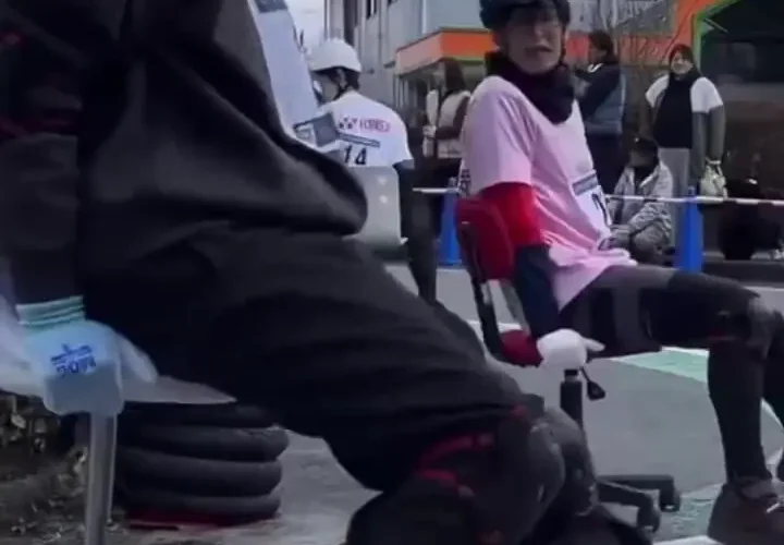 مسابقه تعویض صندلی اداری در ژاپن 36 مسابقه تعویض صندلی اداری در ژاپن