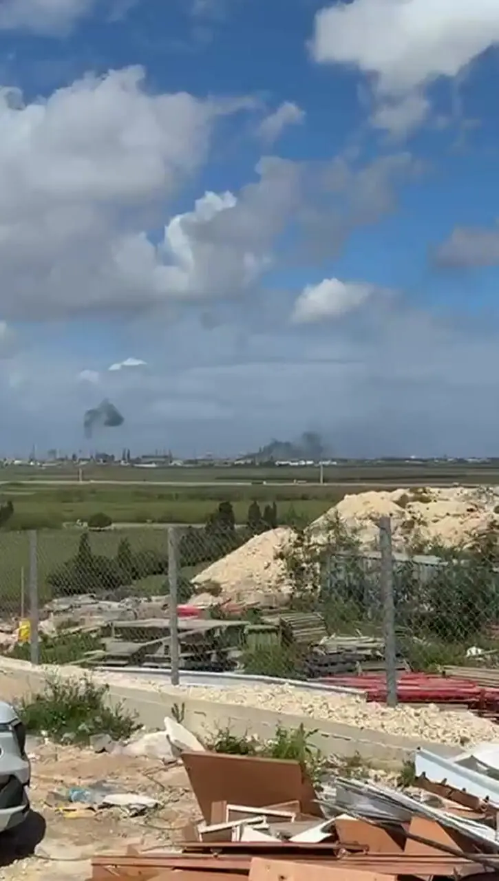 منطقه صنعتی حیفا پس از اصابت موشک