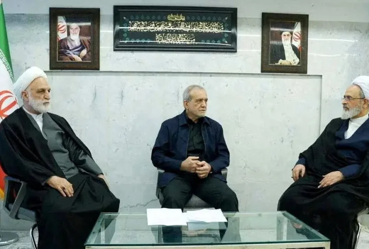 مولفه های انتخاب رهبری جدید