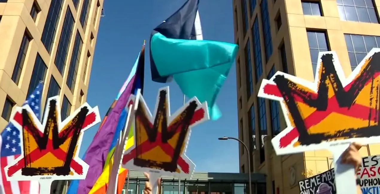 هزاران تظاهرات در سراسر آمریکا علیه ترامپ با شعار نه به پادشاهان برگزار شد