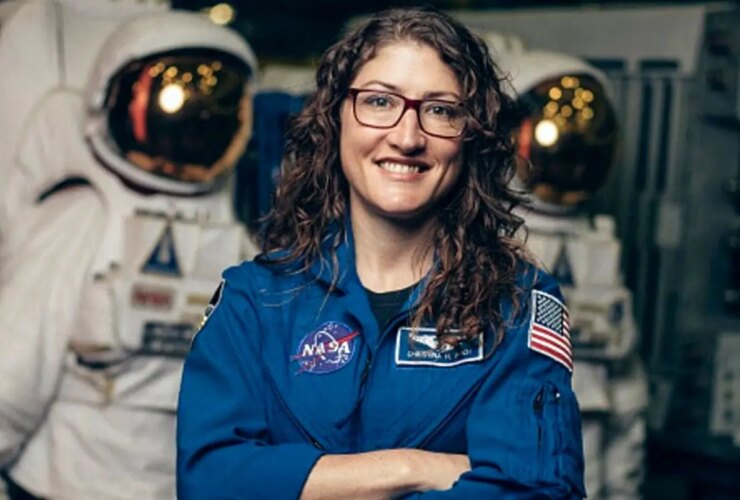 کریستینا کخ; اولین زن فضانوردی که به ماه رفت 23 کریستینا کخ; اولین زن فضانوردی که به ماه رفت