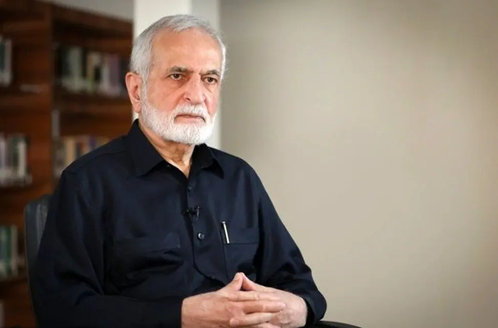 کمال خرازی: یکی از وظایف رهبری هدایت توان دفاعی ایران است