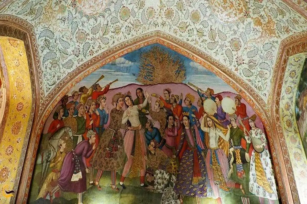 گزارش CNN از حمله به بناهای تاریخی در تهران و اصفهان