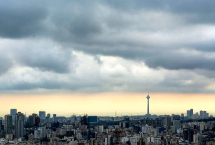 آب و هوای فرودین 13; نیمه ابری، باد و باران