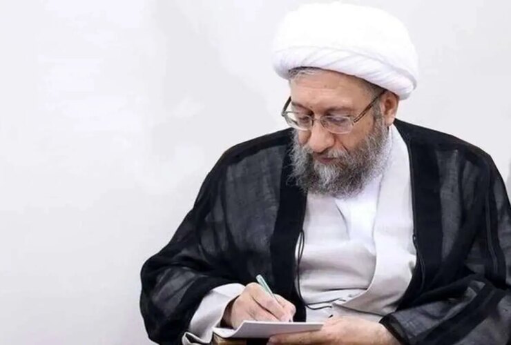 هشدار آملی لاریجانی درباره تنگه هرمز