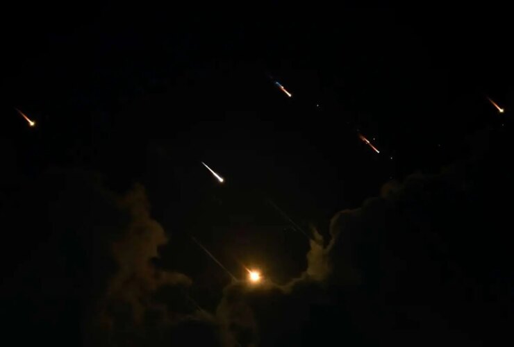 سپاه پاسداران: مراکز توزیع نیرو و شرکت های صنعتی- نظامی هدف قرار گرفتند