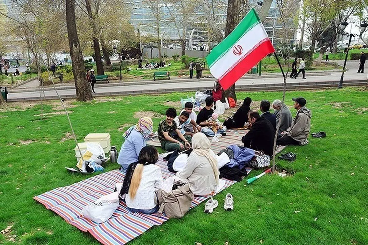 تصاویر; حواشی و متن سیزده دروازه در شهرهای مختلف