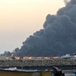 حمله به اسکله بندرچارک; یک نفر شهید و 4 کشتی آسیب دید