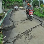 رانش زمین و ریزش جاده در شهری در ایتالیا