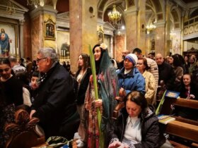 جشن عید پاک مسیحی در سایه جنگ در تهران