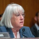 سناتور آمریکایی: جمهوری خواهان باید با دموکرات ها متحد شوند و به این جنگ پایان دهند