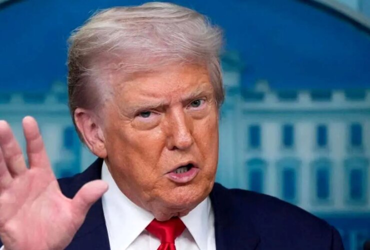 واکنش مجری معروف انگلیسی به توییت ترامپ درباره ایران: حذفش کن رئیس جمهور!